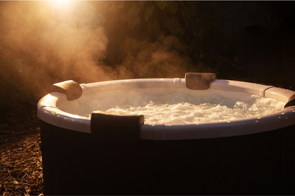 MSpa Denver Frame Series Rigid Hot Tub – 6 Person, 256 Gallon, 130 Air Jets Plus Hydro Jets, OLED Touchscreen and LED Lighting (F-DE066W)