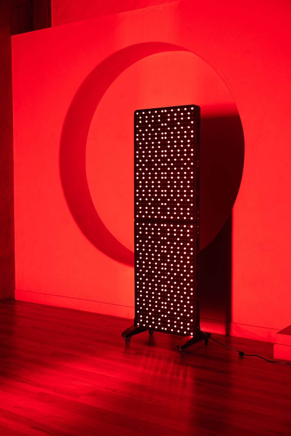 Renew Red Light The Max Panel, 7-Wavelength Red, Near-Infrared and Blue LED Panel, 900 x 5 W LEDs, 450–850 nm, 75 x 24 in. Full-Body Panel with Rolling Floor Stand, Touchscreen and Remote