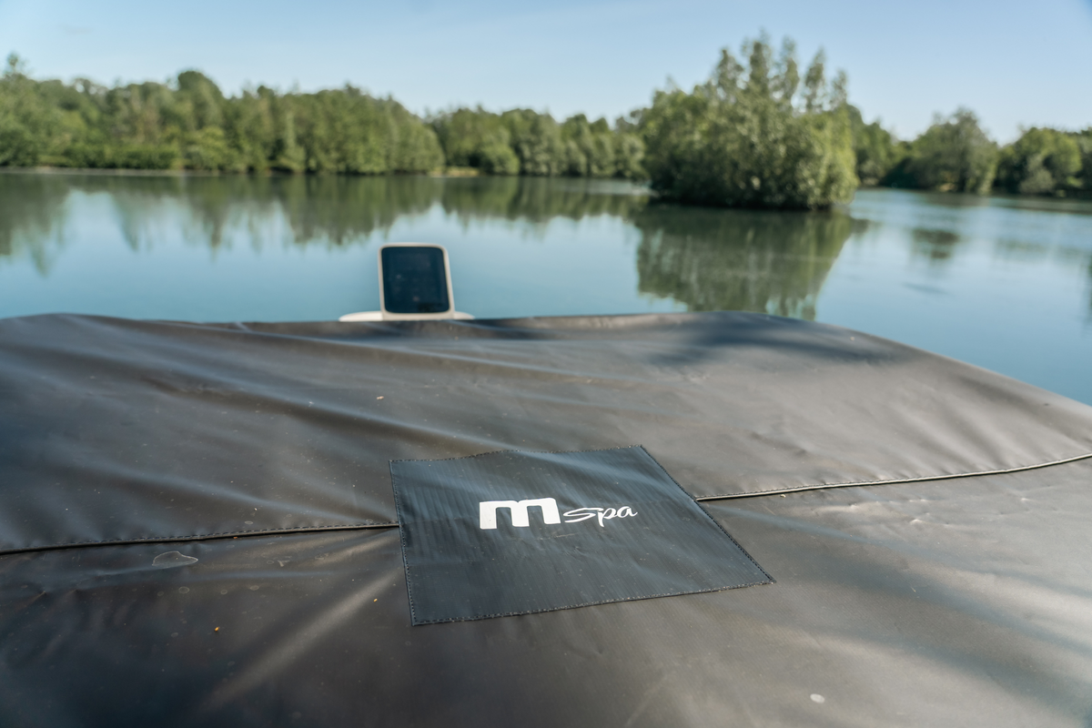 MSpa Oslo Frame Series Square Rigid Hot Tub – 6 Person, 304 Gallon, 140 Air Jets Plus Hydro Jets, UVC and Ozone (F-OS063W)