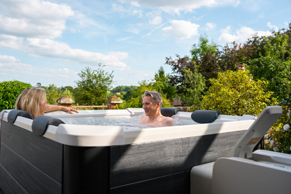 MSpa Oslo Frame Series Square Rigid Hot Tub – 6 Person, 304 Gallon, 140 Air Jets Plus Hydro Jets, UVC and Ozone (F-OS063W)
