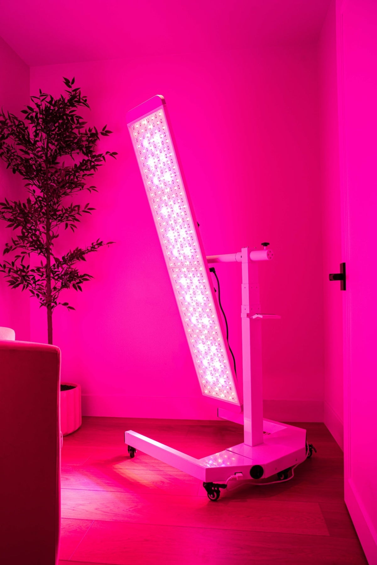 Renew Red Light The Panorama Panel, 7-Wavelength Red, Near-Infrared and Blue LED Panel, 480 x 5 W LEDs, 450–850 nm, 64.3 x 11.8 in. with 360-Degree Rotating Electric-Lift Floor Stand, Touchscreen and Voice Control