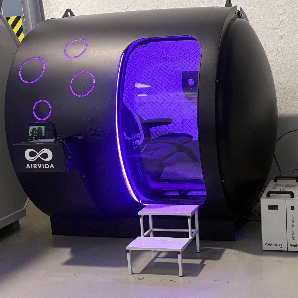 Airvida Phoenix Multiplace Hyperbaric Chamber — Hard Shell, 2.0 ATA, BIBS, Expandable to 6