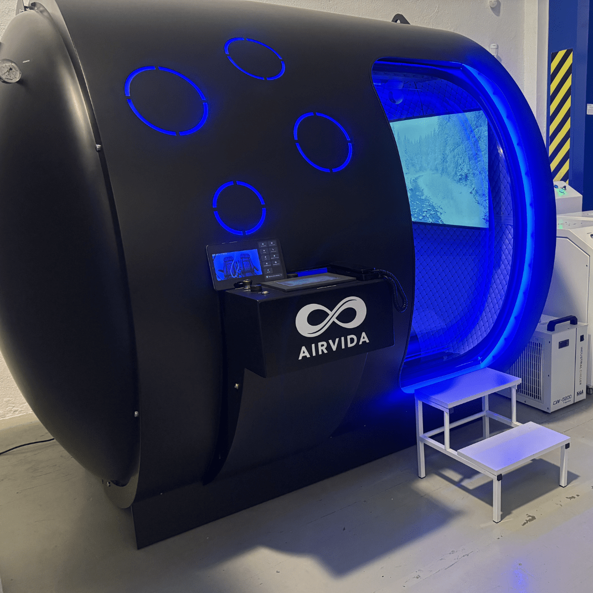 Airvida Phoenix Multiplace Hyperbaric Chamber — Hard Shell, 2.0 ATA, BIBS, Expandable to 6