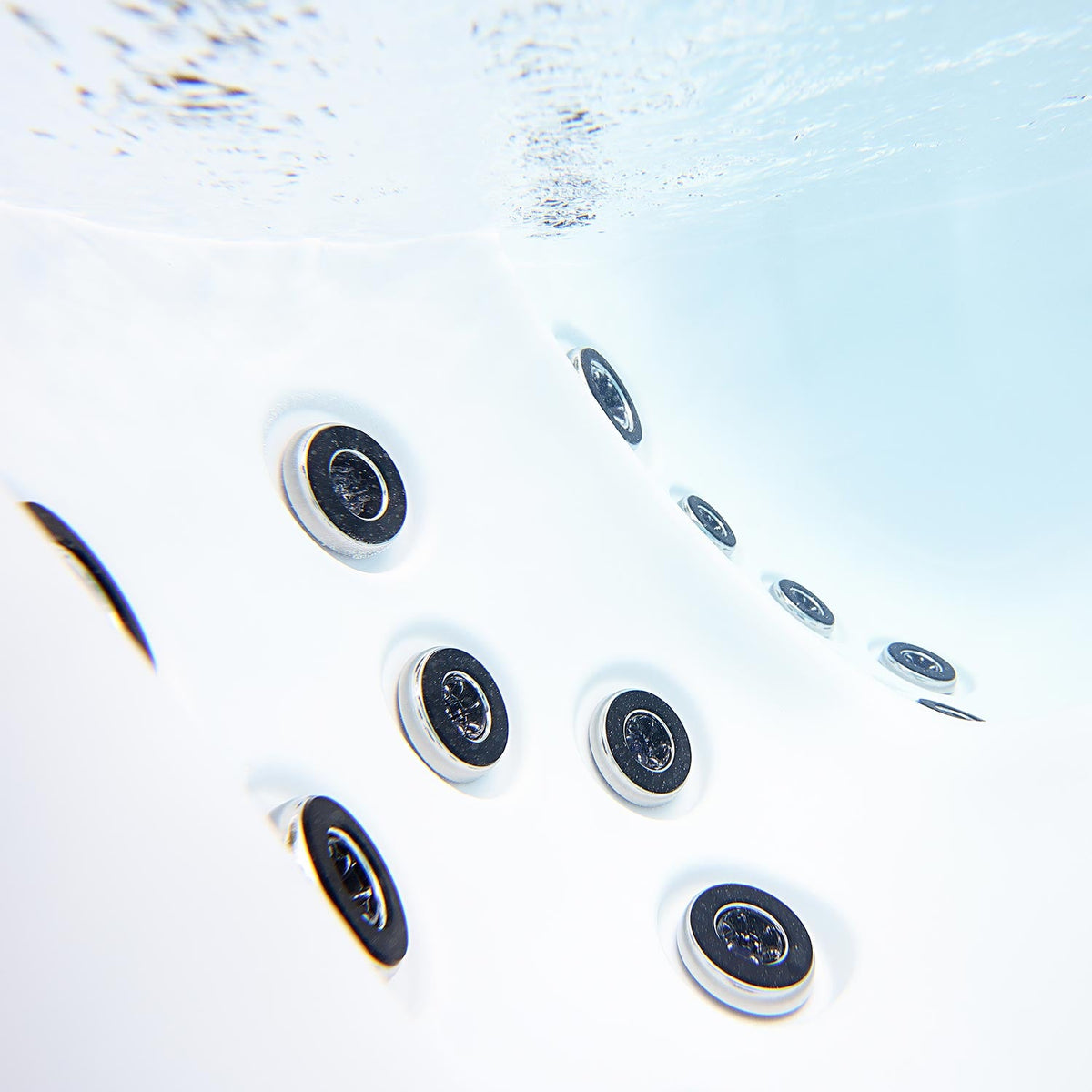Buenospa Hollywood Spa 5-Person Hot Tub – 51 Jets, Gecko Colour Touchscreen, Built-In Audio and Lighting Waterfall (WM00840)