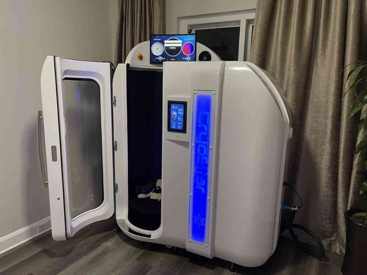 Vacuactivus Antarctica Electric Cryotherapy Chamber — Nitrogen-Free, Head-Out, Simple or Grand